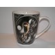 Mug fée noir par LISA PARKER